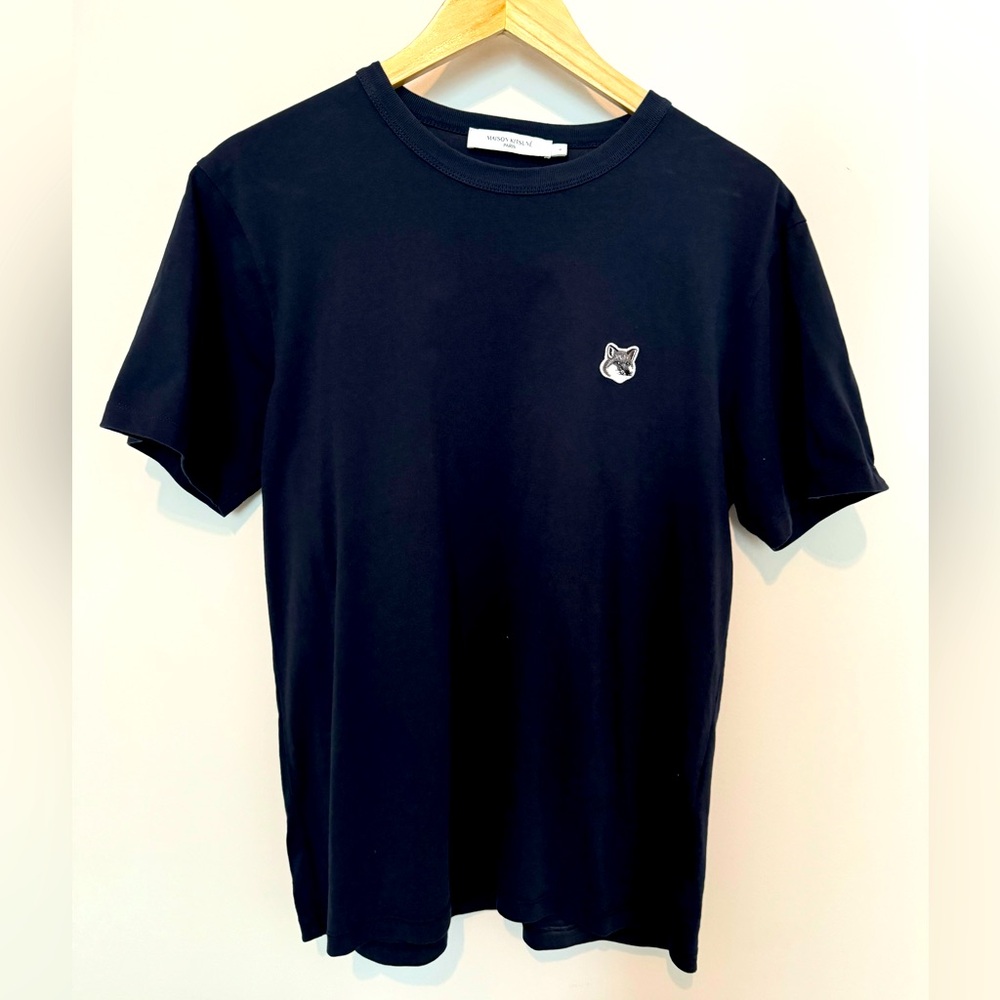 Maison Kitsune. Navy Blue T-Shirt / Grey Fox Logo. Size Small - Rare Item